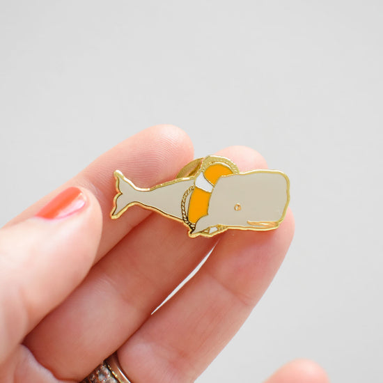 Whale Needle Minder