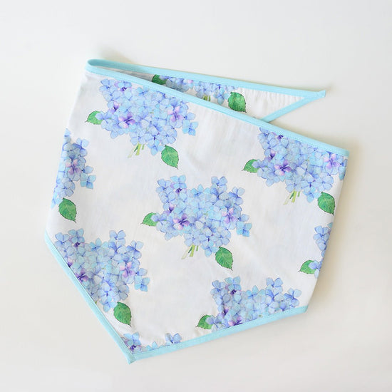 Hydrangea Paper Dinner Plates